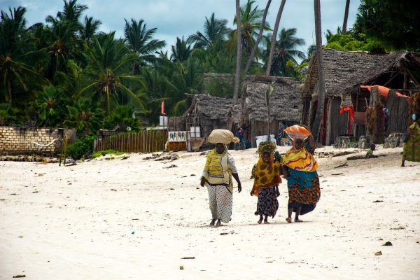 Pix - woman-4707174_1920 - zanzibar