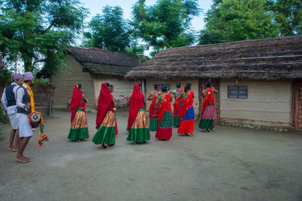 Sab - bardiya dancers