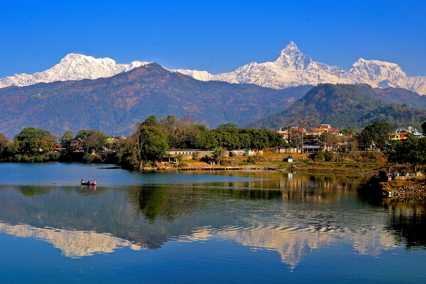 Can - pokhara lake- nepal