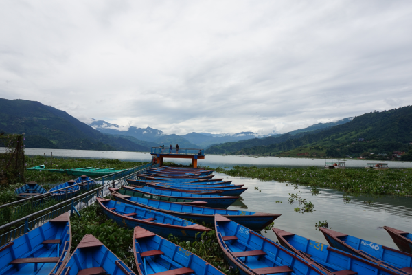 Can - boats pokhara